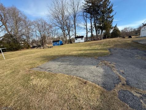 36 Willow Avenue Bloomsbury NJ 08804
