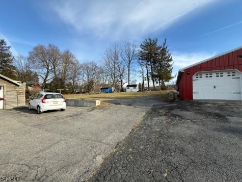 36 Willow Avenue Bloomsbury NJ 08804