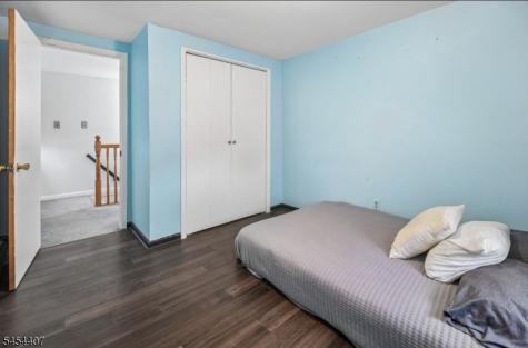 29 Henry Street Elmwood Park NJ 07407