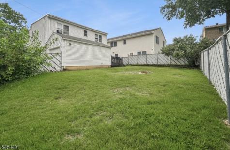 29 Henry Street Elmwood Park NJ 07407