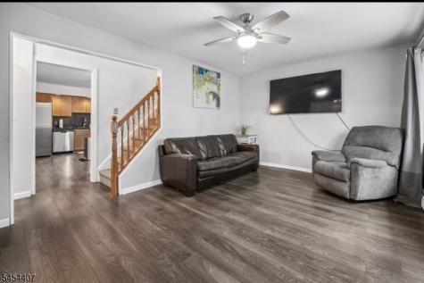 29 Henry Street Elmwood Park NJ 07407