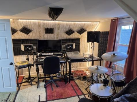 4 W Nelson Street Newton NJ 07860