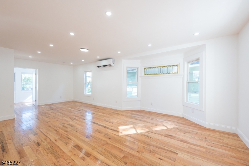 18 Meeker Street West Orange NJ 07052
