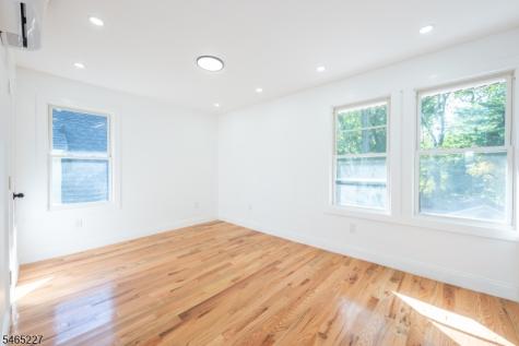 18 Meeker Street West Orange NJ 07052