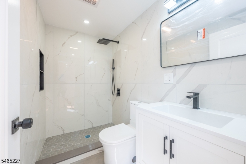 18 Meeker Street West Orange NJ 07052