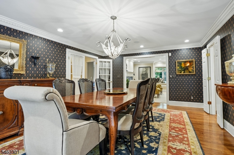 32 Stratford Drive Livingston NJ 07039
