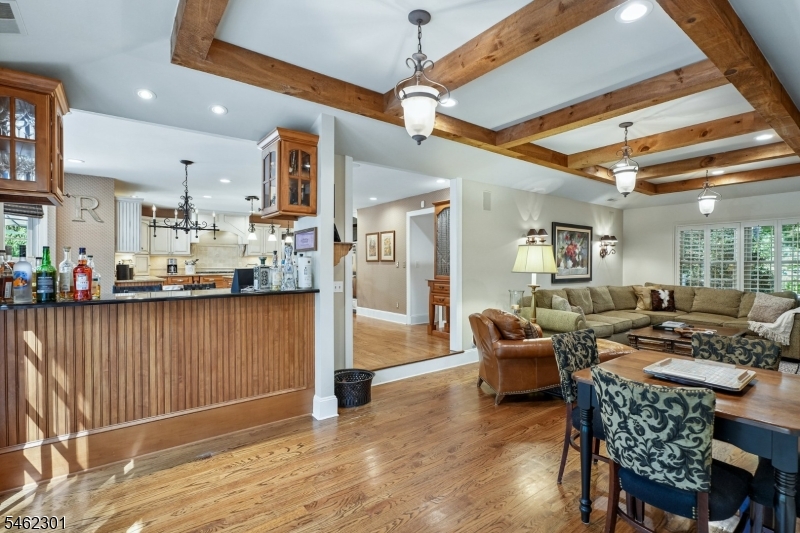 32 Stratford Drive Livingston NJ 07039