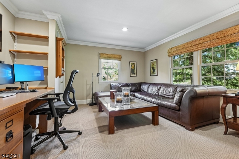 32 Stratford Drive Livingston NJ 07039