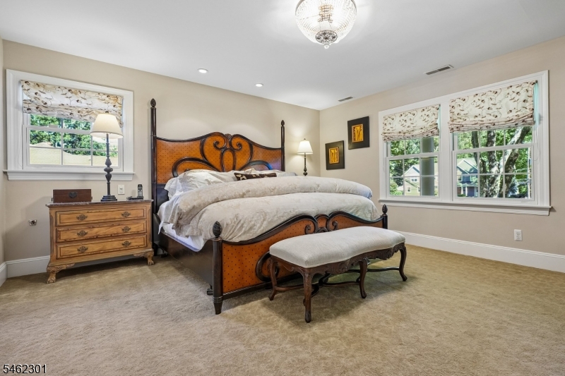32 Stratford Drive Livingston NJ 07039
