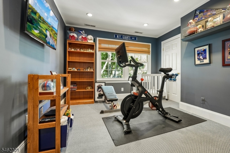 32 Stratford Drive Livingston NJ 07039