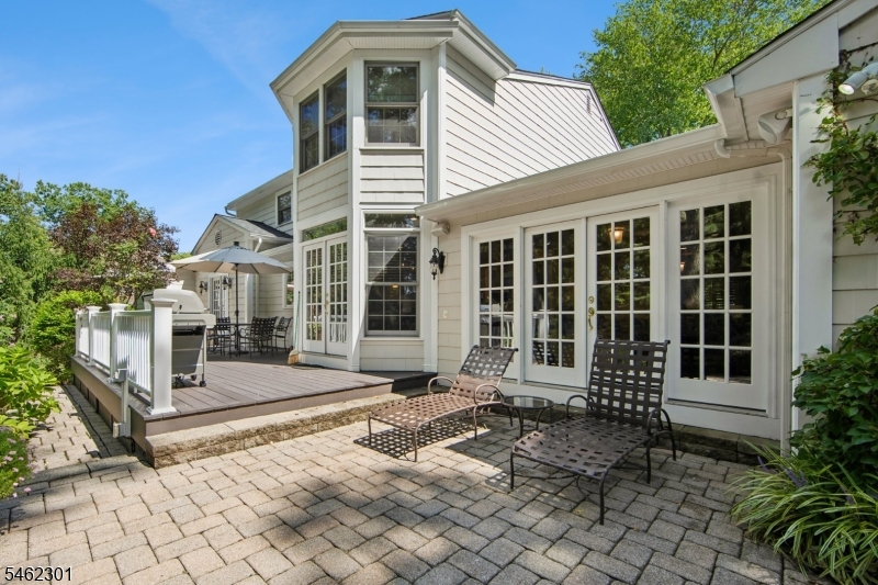 32 Stratford Drive Livingston NJ 07039