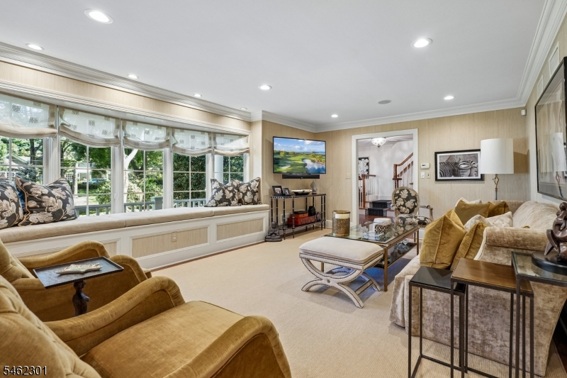 32 Stratford Drive Livingston NJ 07039