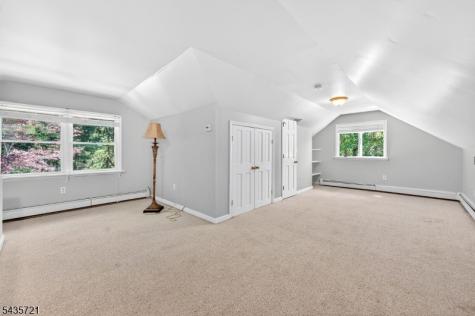 24 Skytop Road Washington NJ 07853