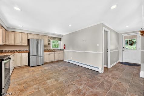 24 Skytop Road Washington NJ 07853