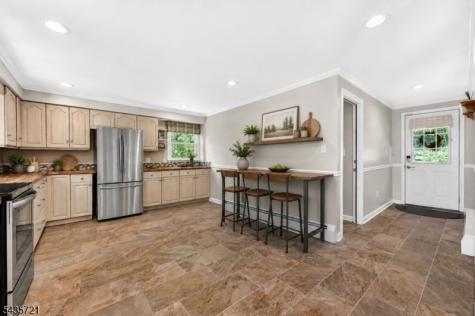 24 Skytop Road Washington NJ 07853