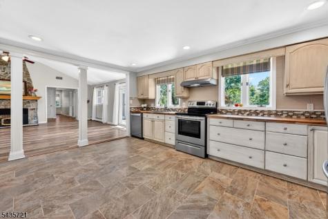 24 Skytop Road Washington NJ 07853