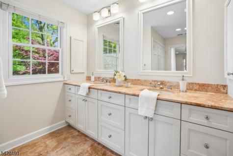 30 Winding Way Madison NJ 07940
