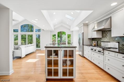 30 Winding Way Madison NJ 07940