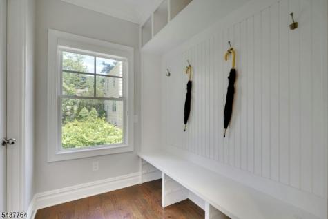 16 Exeter Road Millburn NJ 07078