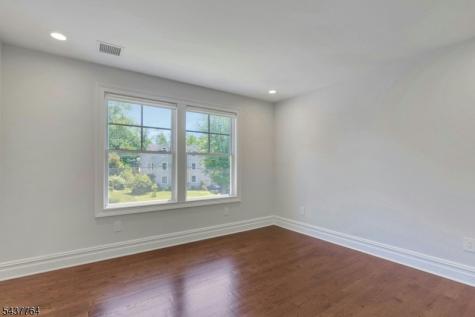 16 Exeter Road Millburn NJ 07078