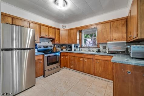 16 Grand Avenue Washington NJ 07882