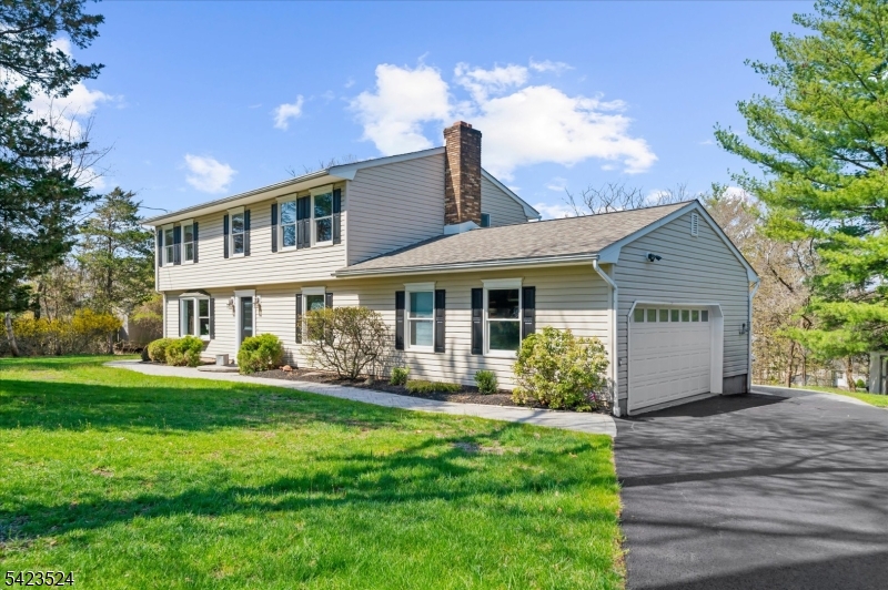 20 Cedar Grove Road Clinton NJ 08801