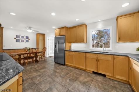 20 Cedar Grove Road Clinton NJ 08801