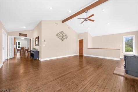 20 Cedar Grove Road Clinton NJ 08801