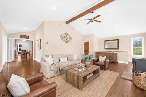 20 Cedar Grove Road Clinton NJ 08801