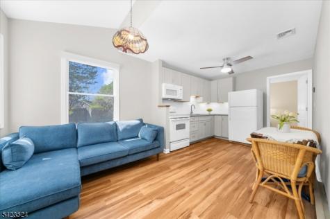20 Cedar Grove Road Clinton NJ 08801