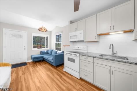 20 Cedar Grove Road Clinton NJ 08801