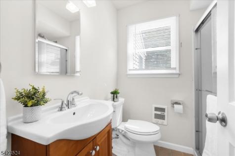 20 Cedar Grove Road Clinton NJ 08801