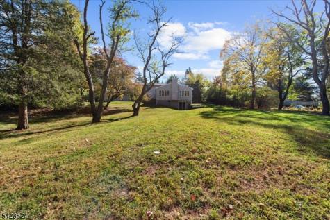 20 Cedar Grove Road Clinton NJ 08801