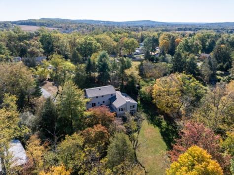 20 Cedar Grove Road Clinton NJ 08801