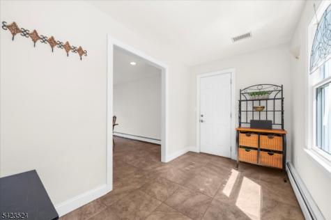 20 Cedar Grove Road Clinton NJ 08801