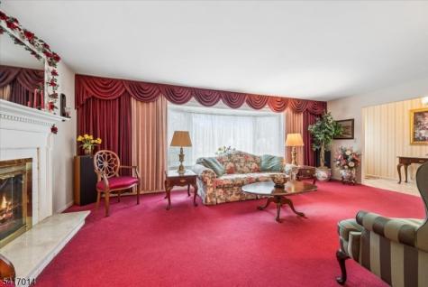 39 Gallinson Drive Berkeley Heights NJ 07974