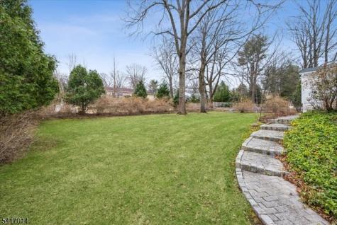 39 Gallinson Drive Berkeley Heights NJ 07974