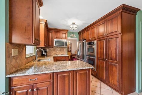 39 Gallinson Drive Berkeley Heights NJ 07974
