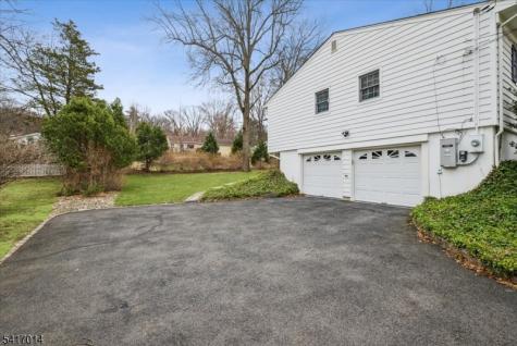 39 Gallinson Drive Berkeley Heights NJ 07974