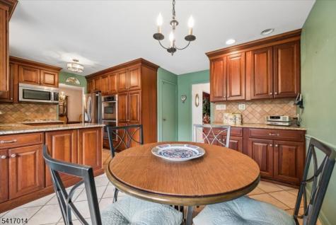 39 Gallinson Drive Berkeley Heights NJ 07974