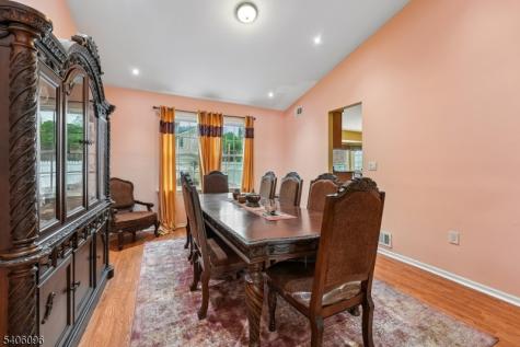 9 Chipwood Lane North Brunswick NJ 08902