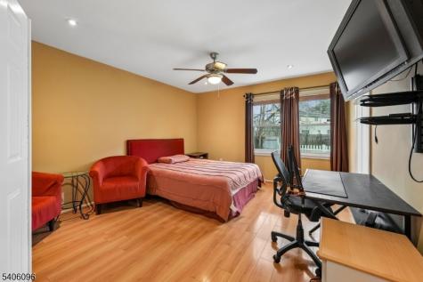 9 Chipwood Lane North Brunswick NJ 08902