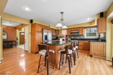 9 Chipwood Lane North Brunswick NJ 08902