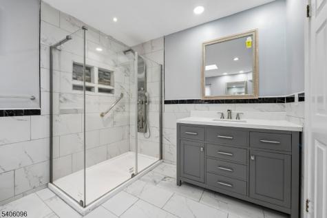 9 Chipwood Lane North Brunswick NJ 08902