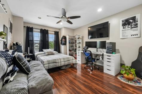 9 Chipwood Lane North Brunswick NJ 08902