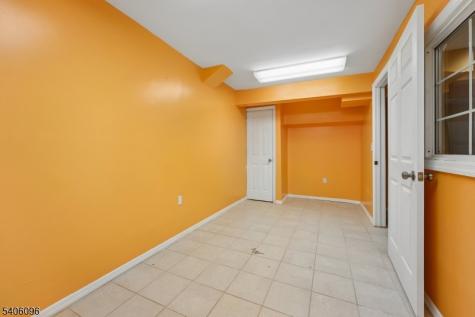 9 Chipwood Lane North Brunswick NJ 08902