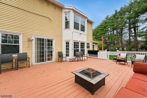 9 Chipwood Lane North Brunswick NJ 08902