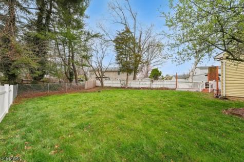 9 Chipwood Lane North Brunswick NJ 08902