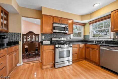 9 Chipwood Lane North Brunswick NJ 08902