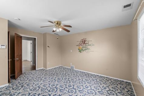 100 Homecrest Avenue Ewing NJ 08638